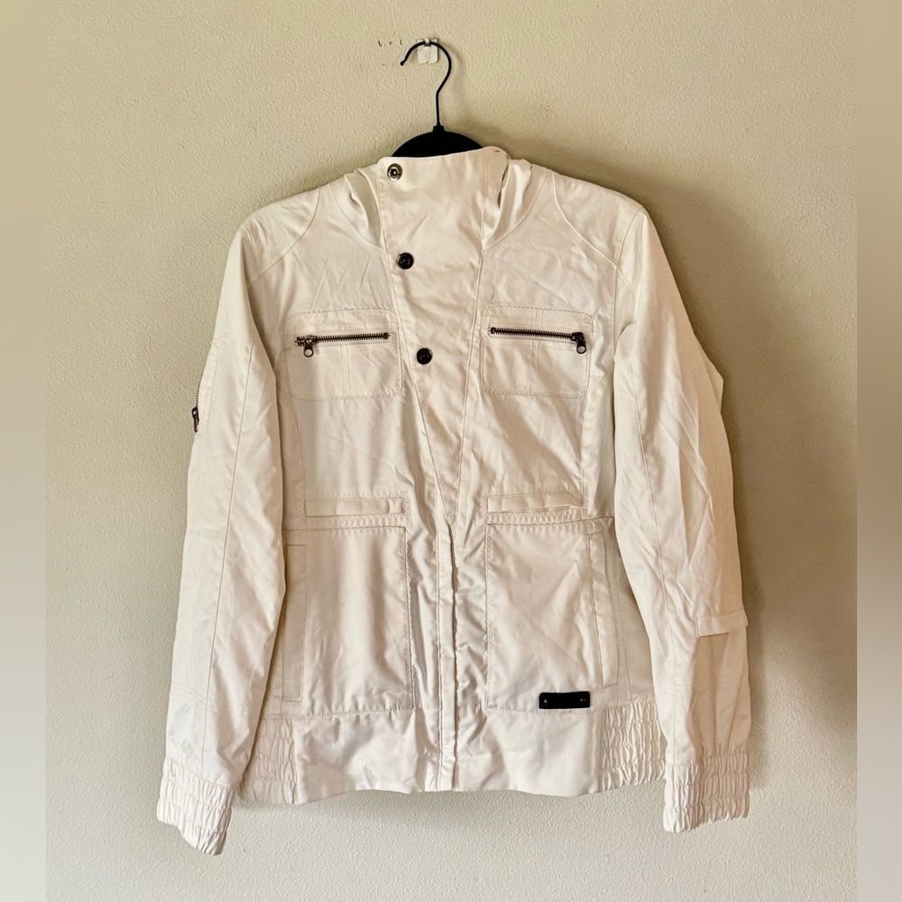 NWOT! Burton Dryride Women's Medium Snowboard Jacket Off-White Hooded. Size Med.